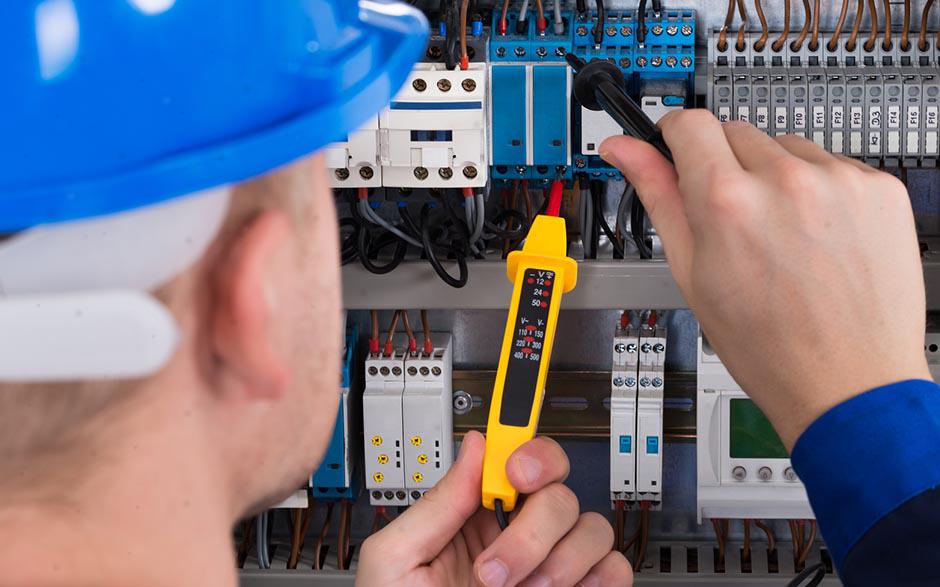 cherche électricien pas cher Carrières-sous-Poissy